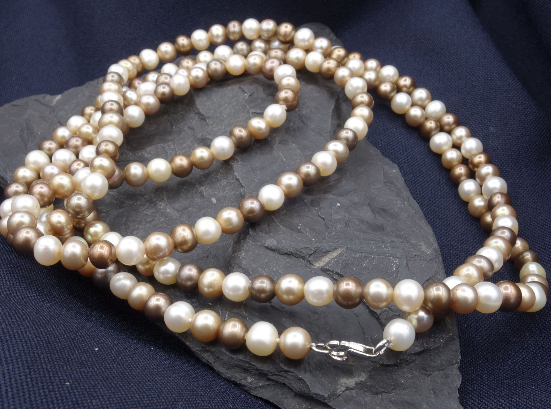 PEARL CHAIN - Image 3 of 3