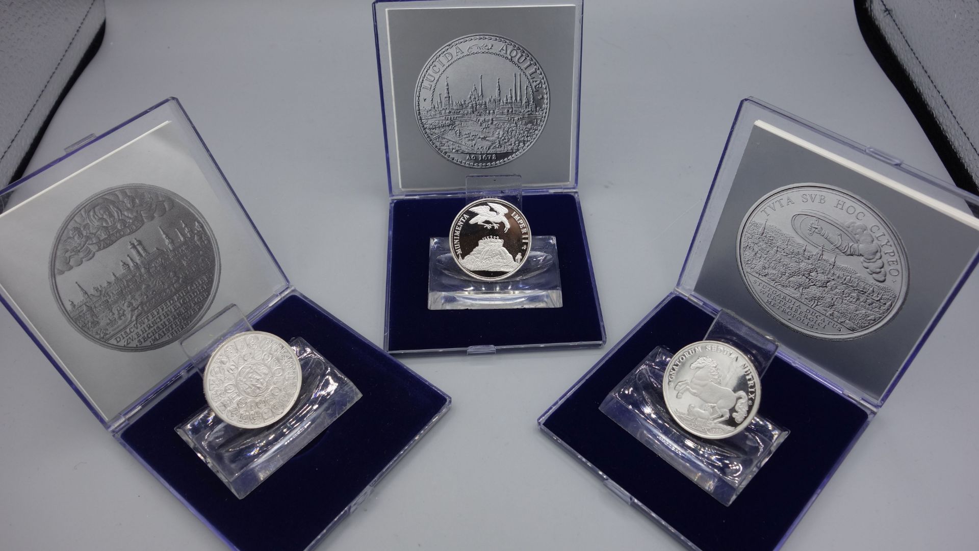 COIN REPLICAS: THREE VIEW COINS - Image 8 of 9