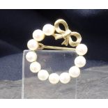 PEARL BROOCH - 8 ct. yellow gold