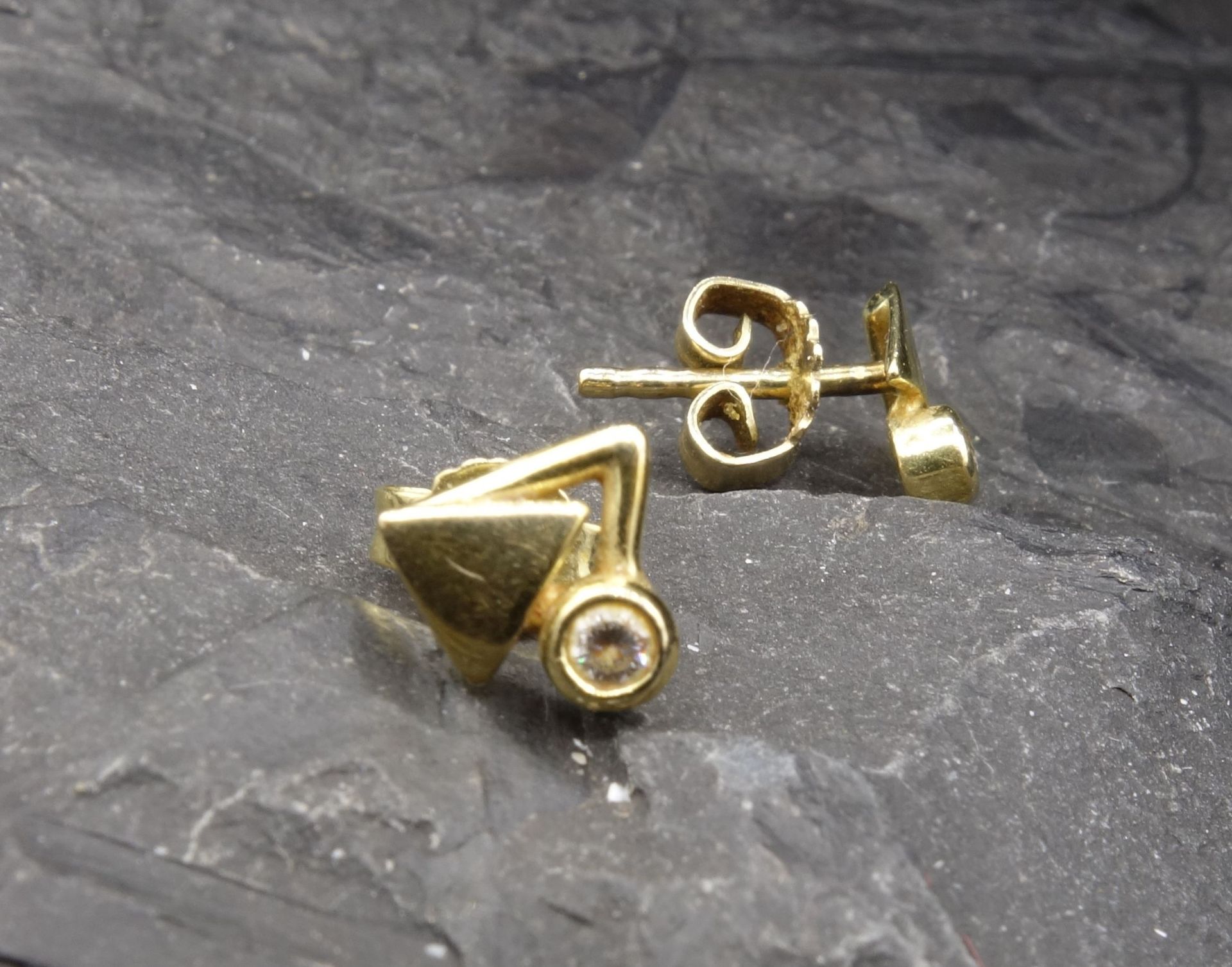 EARPLUG - 8 ct yellow gold