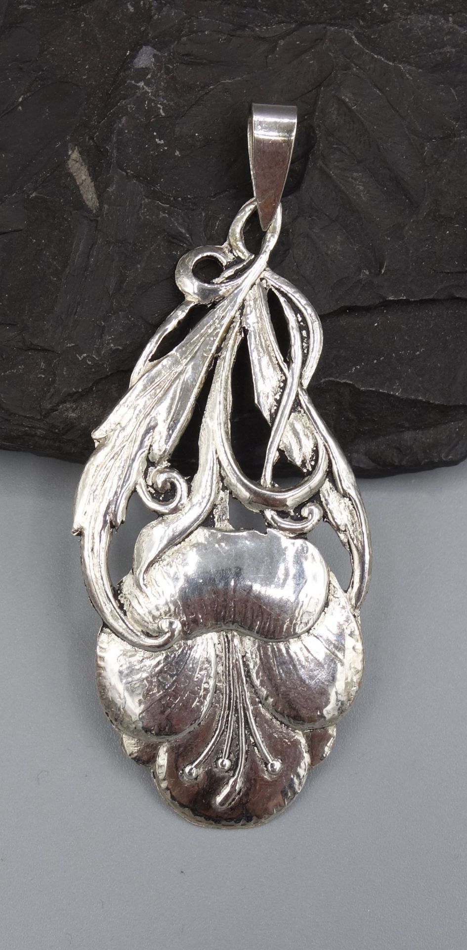 PENDANT - Image 2 of 3