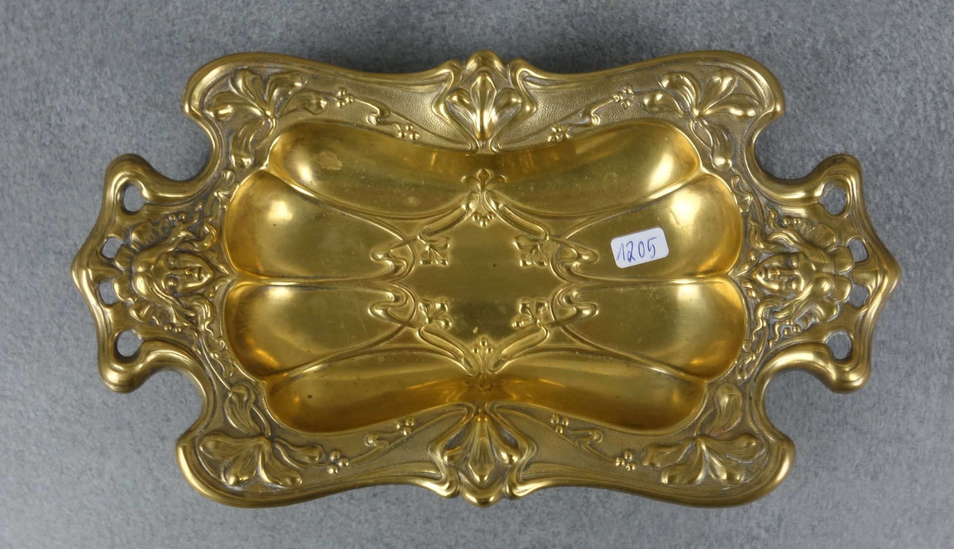 BUSINESS CARD TRAY IN THE FORMAL LANGUAGE OF ART NOUVEAU / BOWL