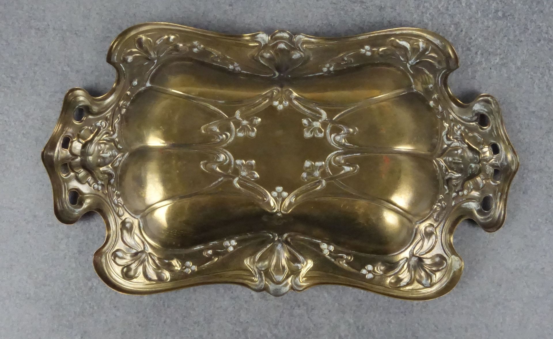 BUSINESS CARD TRAY IN THE FORMAL LANGUAGE OF ART NOUVEAU / BOWL - Image 3 of 3