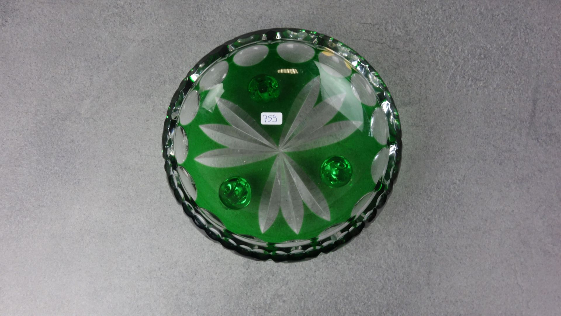 GREEN LEAD CRISTAL BOWL - Image 2 of 3