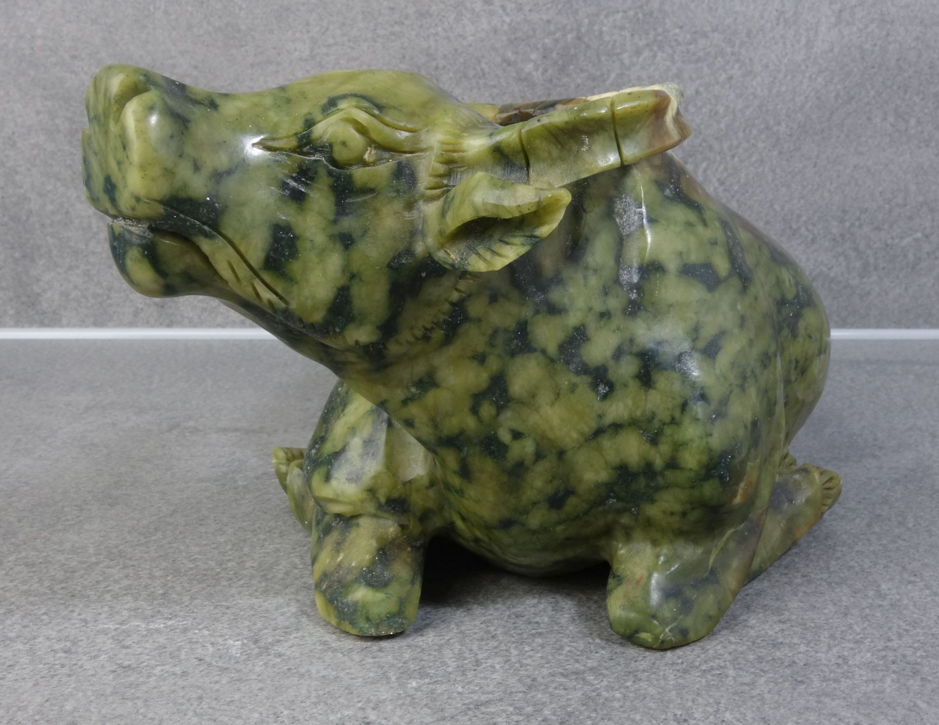 JADE SCULPTURE "LYING WATER BUFFALO" - Image 2 of 4