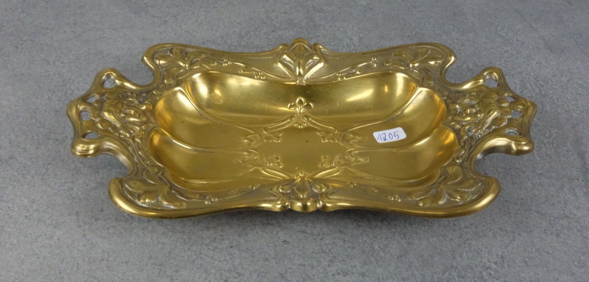 BUSINESS CARD TRAY IN THE FORMAL LANGUAGE OF ART NOUVEAU / BOWL - Image 2 of 3