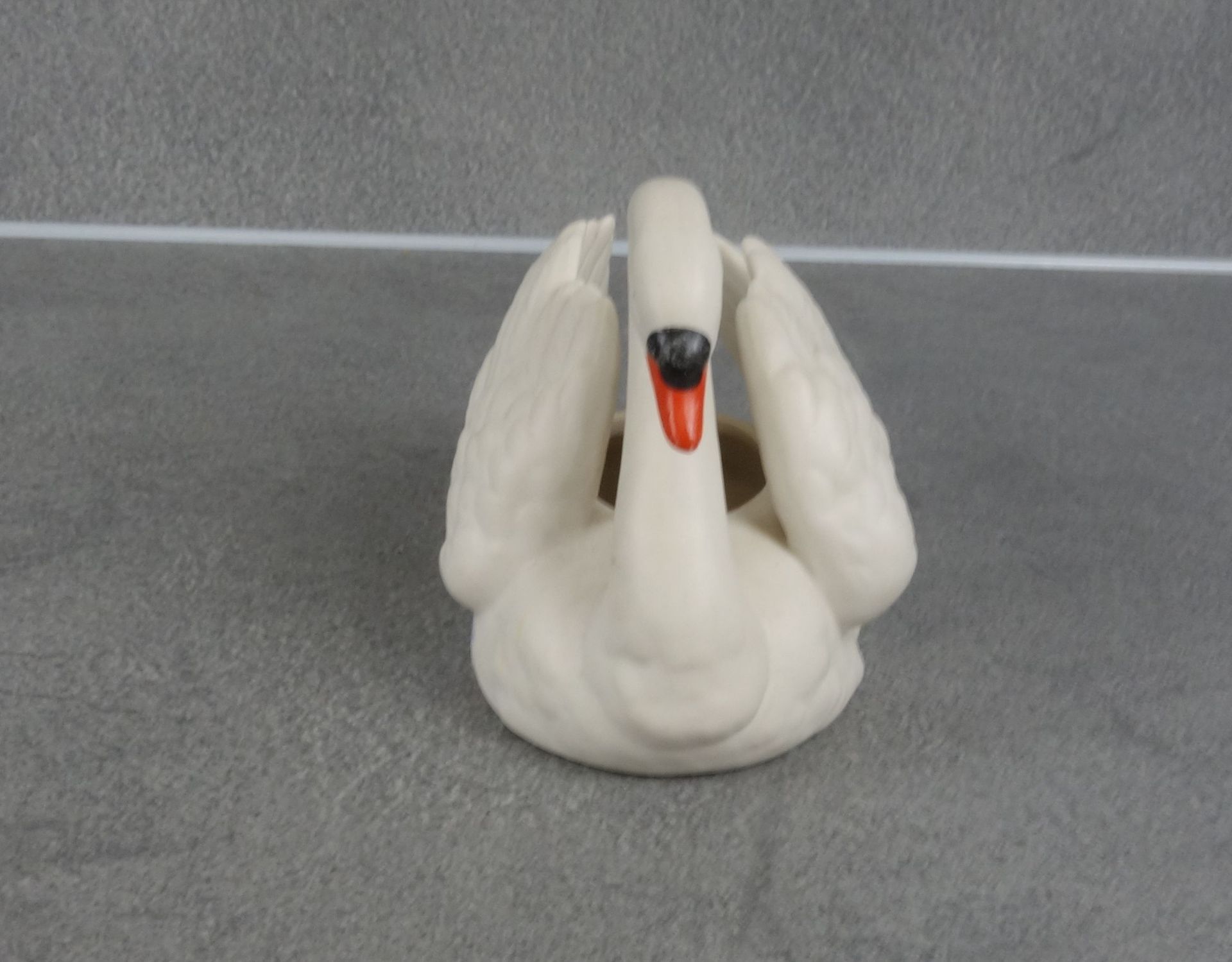 PORCELAIN FIGURE "SWAN" - Image 2 of 5