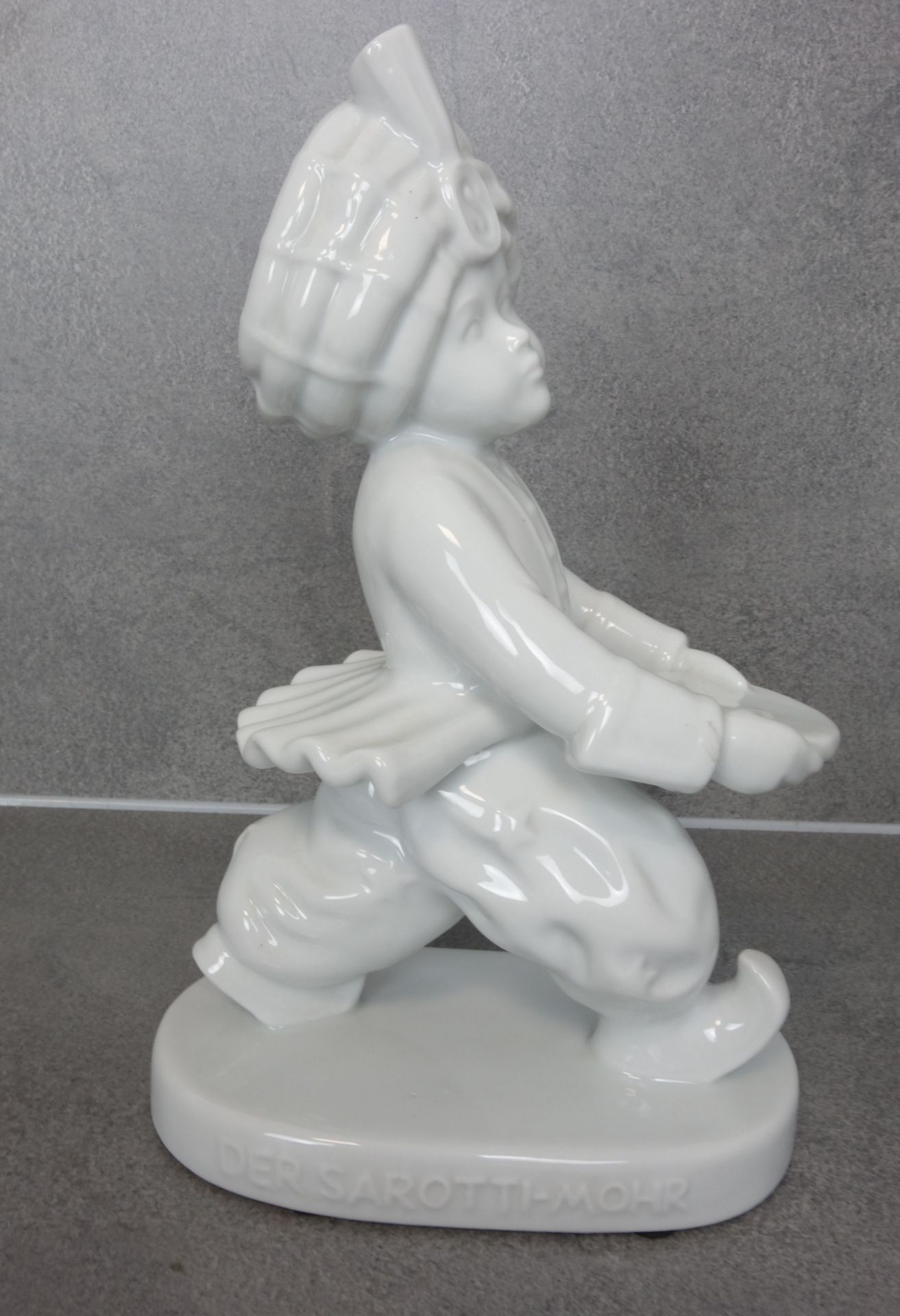 PORCELAIN FIGURE "SAROTTI MOOR"