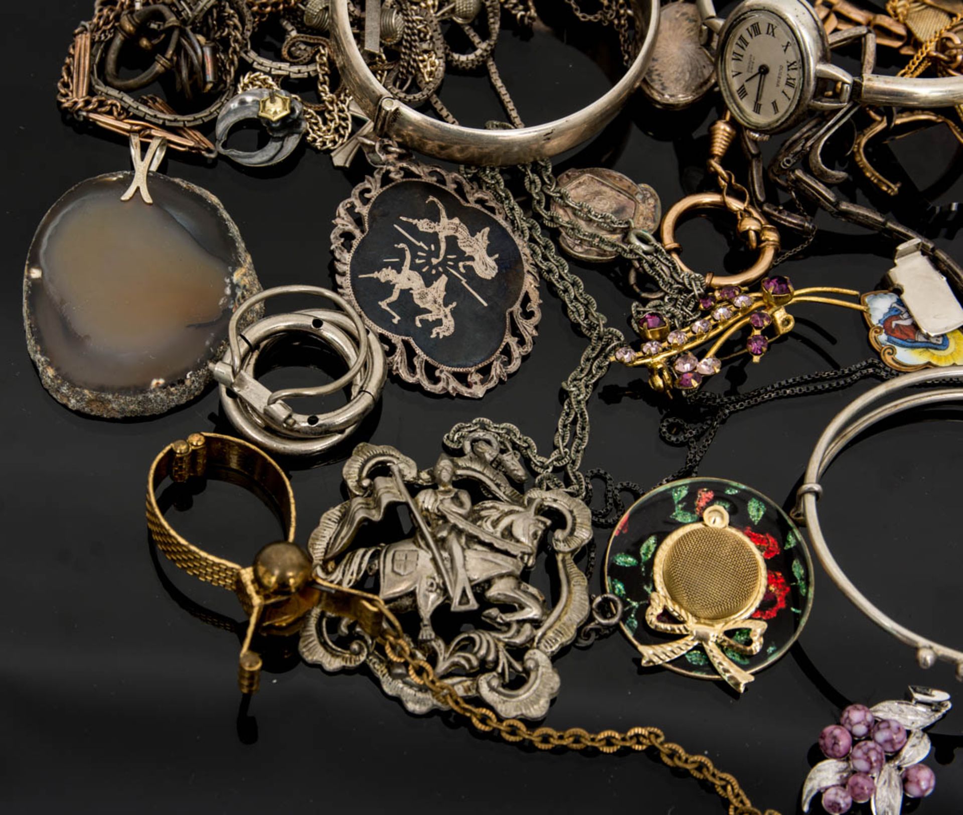 Umfangreiches Modeschmuckkonvolut.Uhrenketten, Armreifen, Orientalischer Halsschmuck u - Image 5 of 7