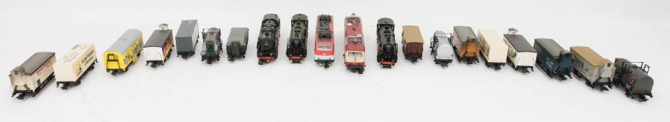 Märklin Konvolut von über 20 Leerkartons, Wagons und Loks ohne OVP.Alle bespielt.