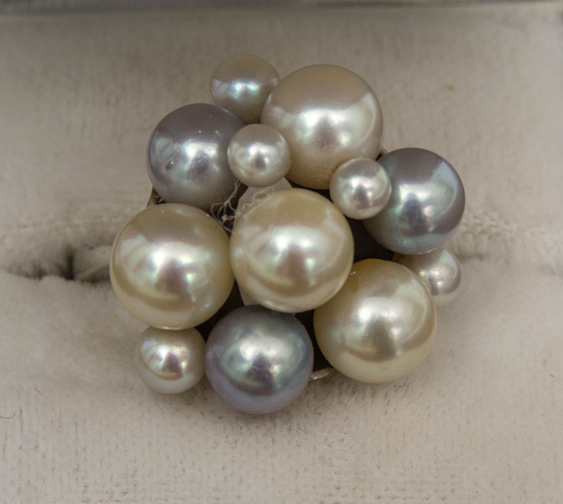 Acht Damenringe mit Perlen und Steinen, 585er Weissgold und Silber.Weissgoldring mit g - Image 4 of 7