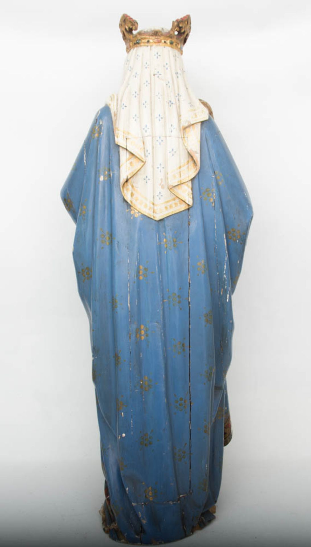 Madonna mit Kind, Massivholz 20. Jh.Leichte Abplatzungen und Beschädigungen. (959)<br - Bild 6 aus 8