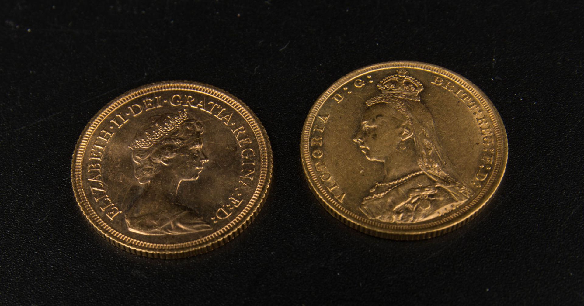 Zwei Sovereign Gold Münzen.1889 S (Sydney).1978.Je 7,99 g., 916er Gold = 14,6 - Bild 2 aus 3