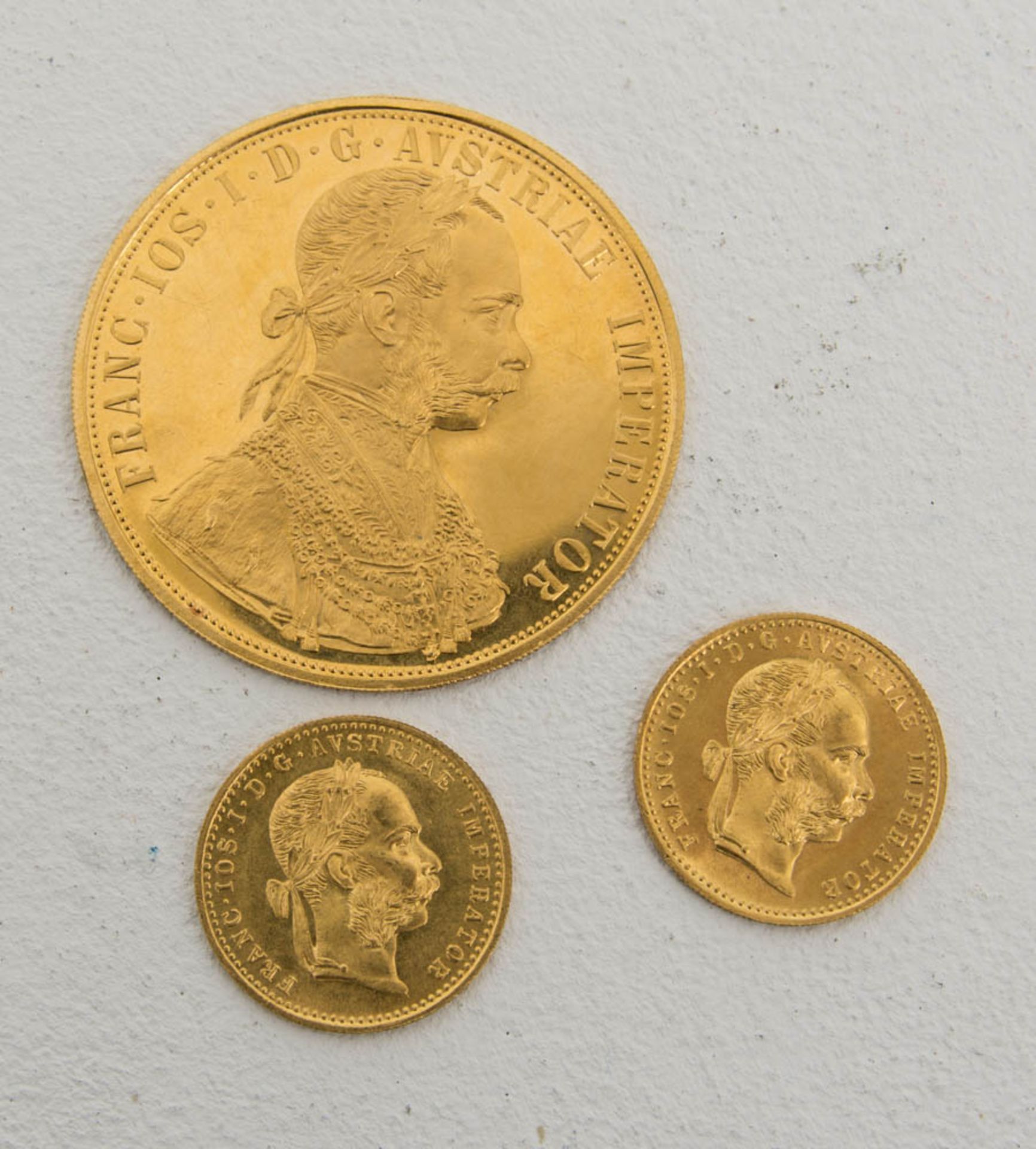 Dukatenkonvolut Gold Österreich.Nachprägungen in 986er Gold:2x1 Dukat 1915.4