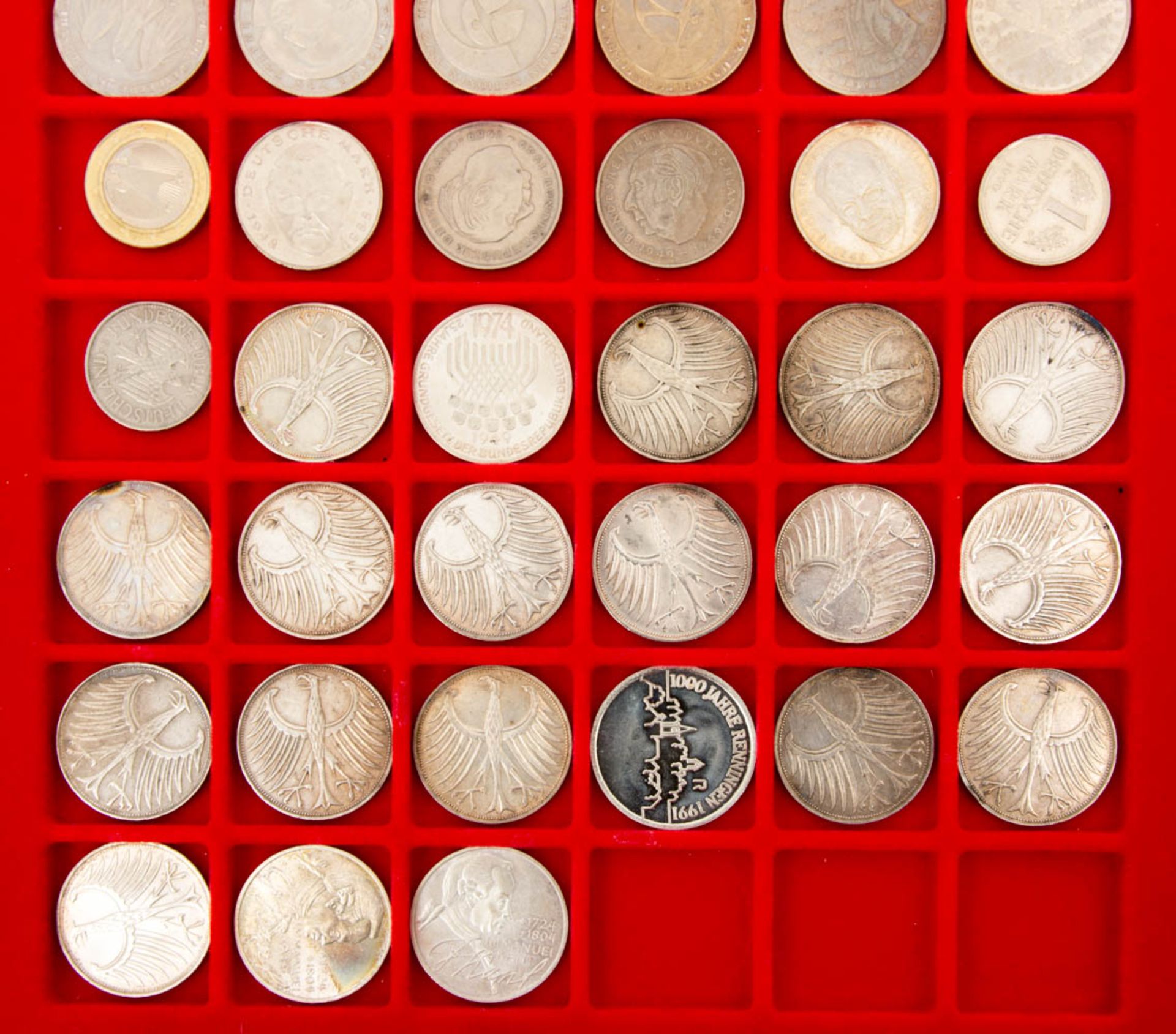 Münzsammlung vorwiegend BRD mit Silber.Über 250 Münzen in 6 Lindner-Kästendaru - Image 3 of 5