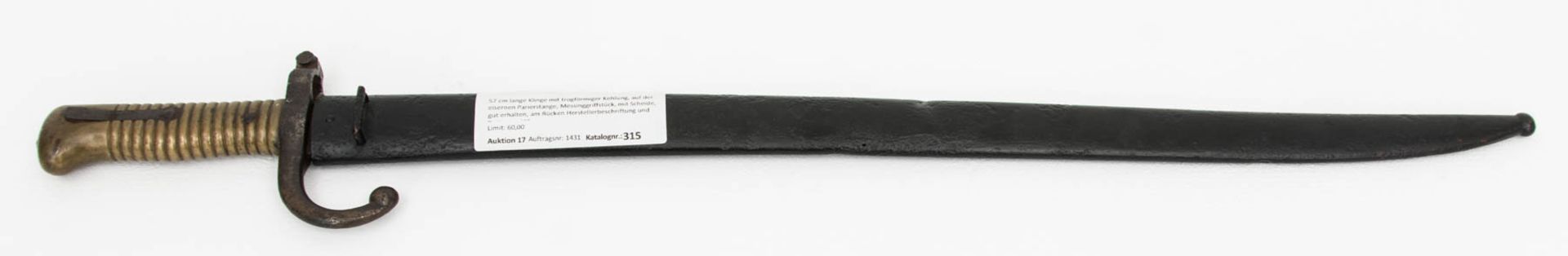 Französisches Jatagan Bajonett, 1869.57 cm lange Klinge mit trogförmiger Kehlung, au