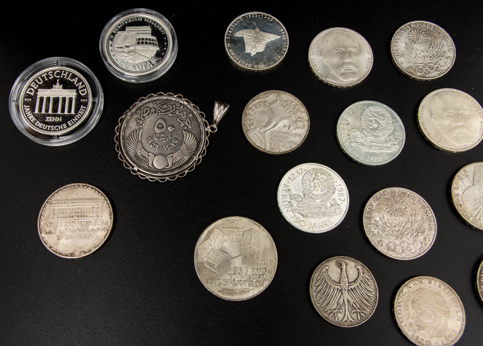 Konvolut aus 17 SilbermünzenÜber 190 g Feinsilber.11 x 10 DM 625er.2 x 5 DM - Image 6 of 7