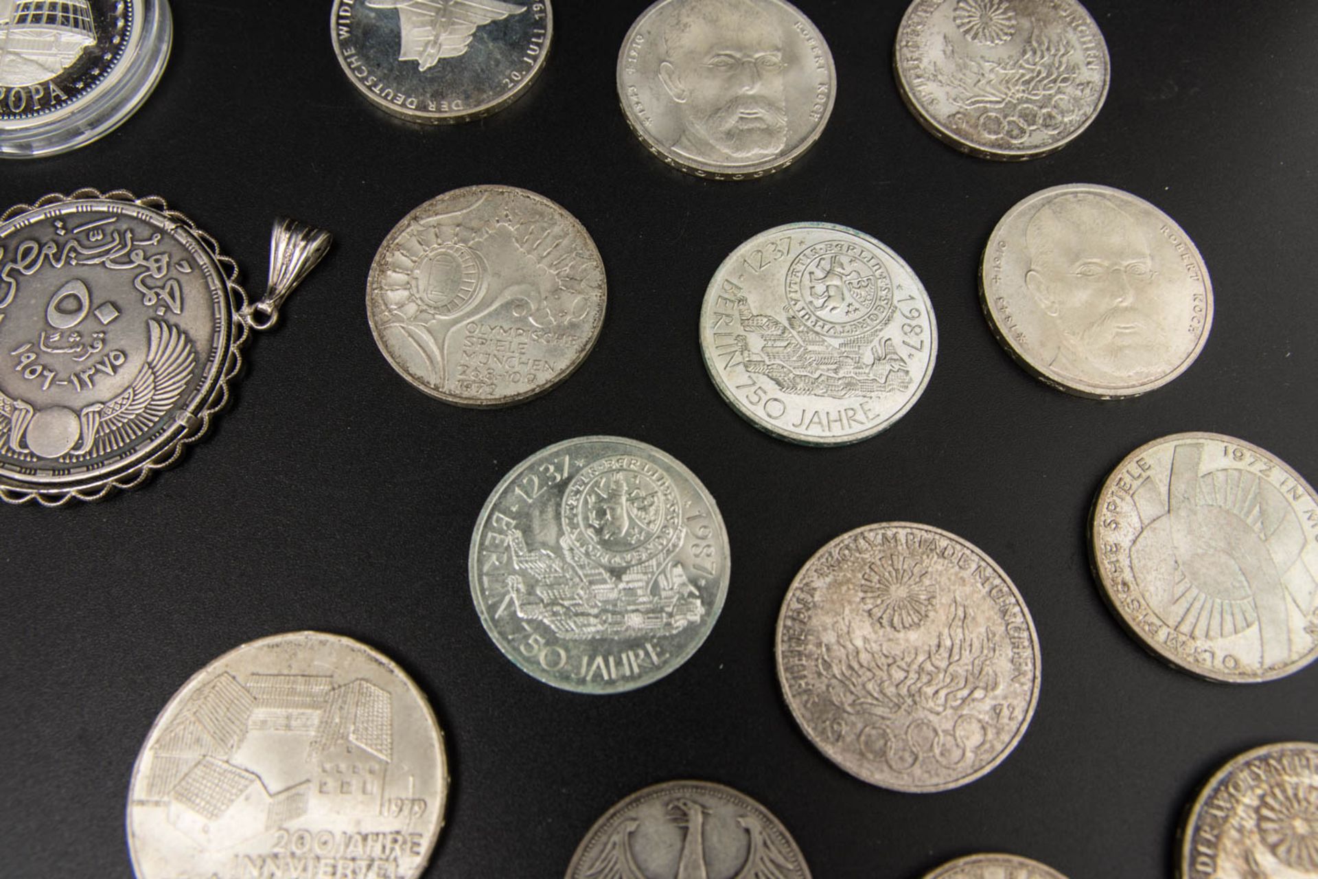 Konvolut aus 17 SilbermünzenÜber 190 g Feinsilber.11 x 10 DM 625er.2 x 5 DM - Image 5 of 7