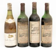 Konvolut von 4 französischen Weinflaschen.Seltener Chablis Grand Cru Vaudésir, 1975