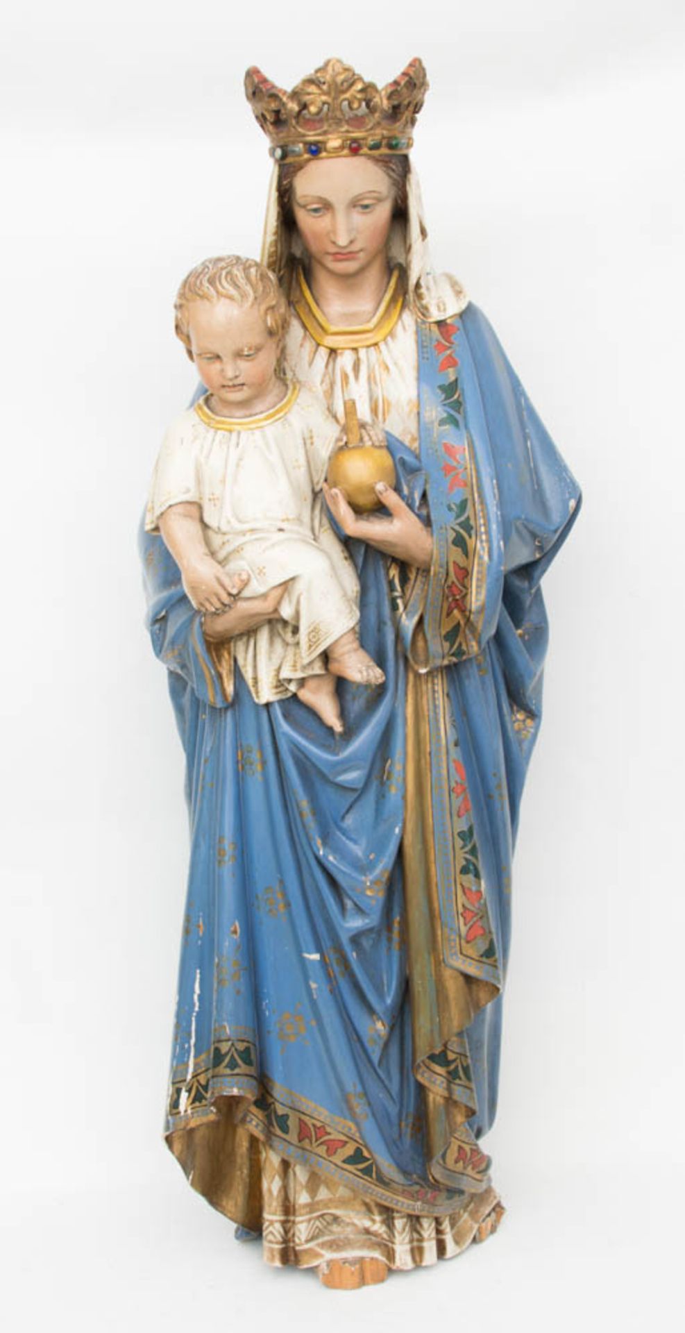 Madonna mit Kind, Massivholz 20. Jh.Leichte Abplatzungen und Beschädigungen. (959)<br