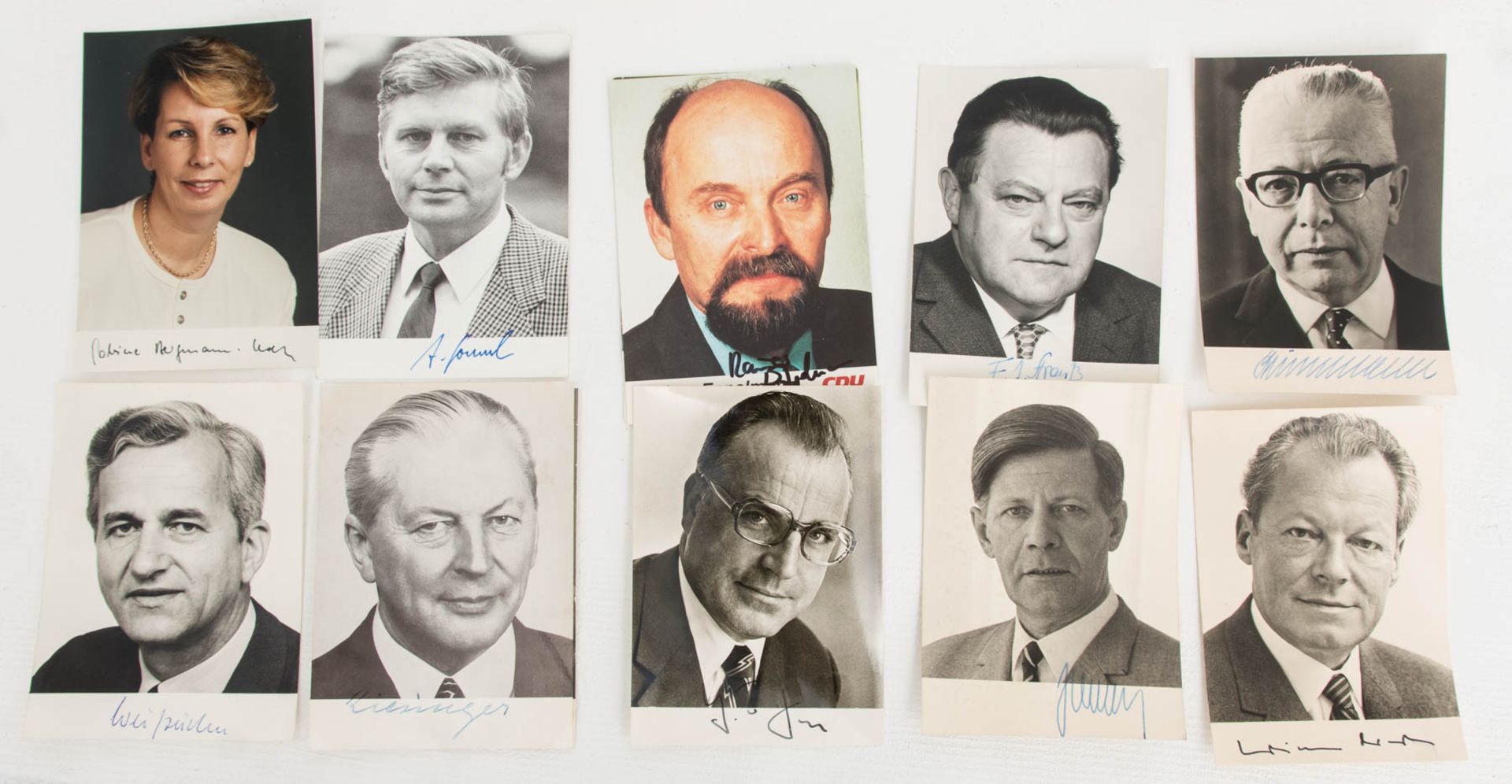 Konvolut von über 200 Autogrammkarten deutscher und internationaler Politiker.Deutsch - Image 4 of 5