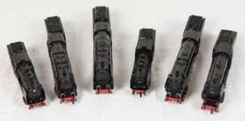 Konvolut von sechs Märklin Tenderloks, ohne OVP, 16 Güterwagons ohne OVP.