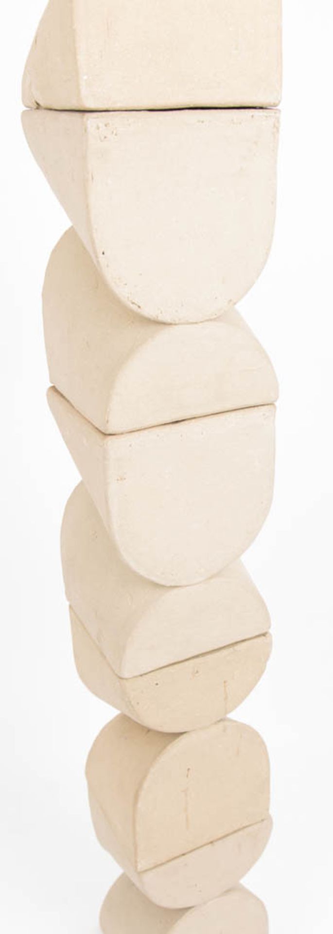 Elisabeth Köhncke, Skulptur aus fünf formgleichen, kubischen Formen, Ton, 20. Jh. - Bild 3 aus 3