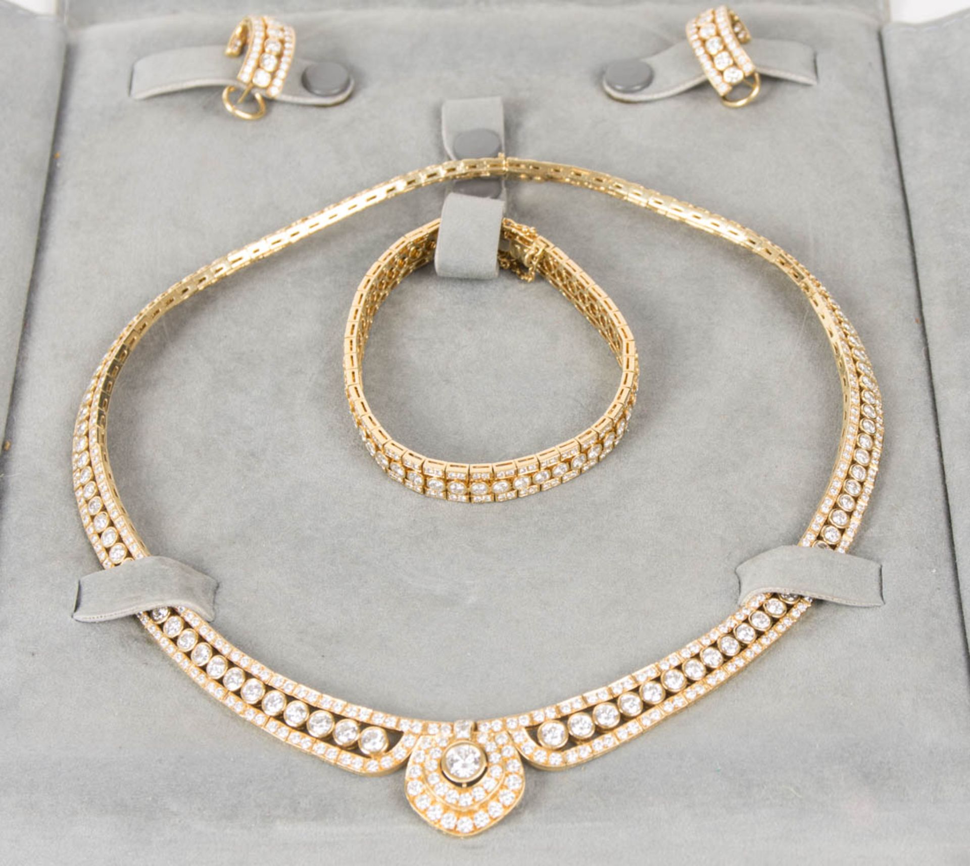 Extravagantes Schmuckset mit Brillanten, 750er Gelbgold. - Bild 6 aus 9