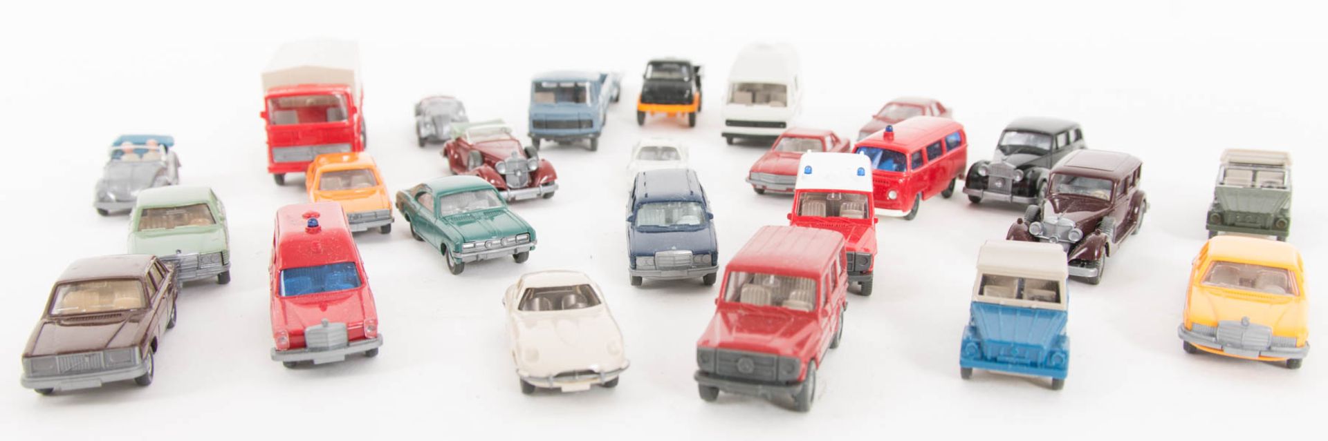Konvolut von 48 Wiking Modellautos und Lastwagen teilweise in OVP. - Image 22 of 30