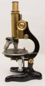 Antikes Mikroskop, Nr. 12309 aus Messing, Gusseisen und Stahl, 19. Jh.