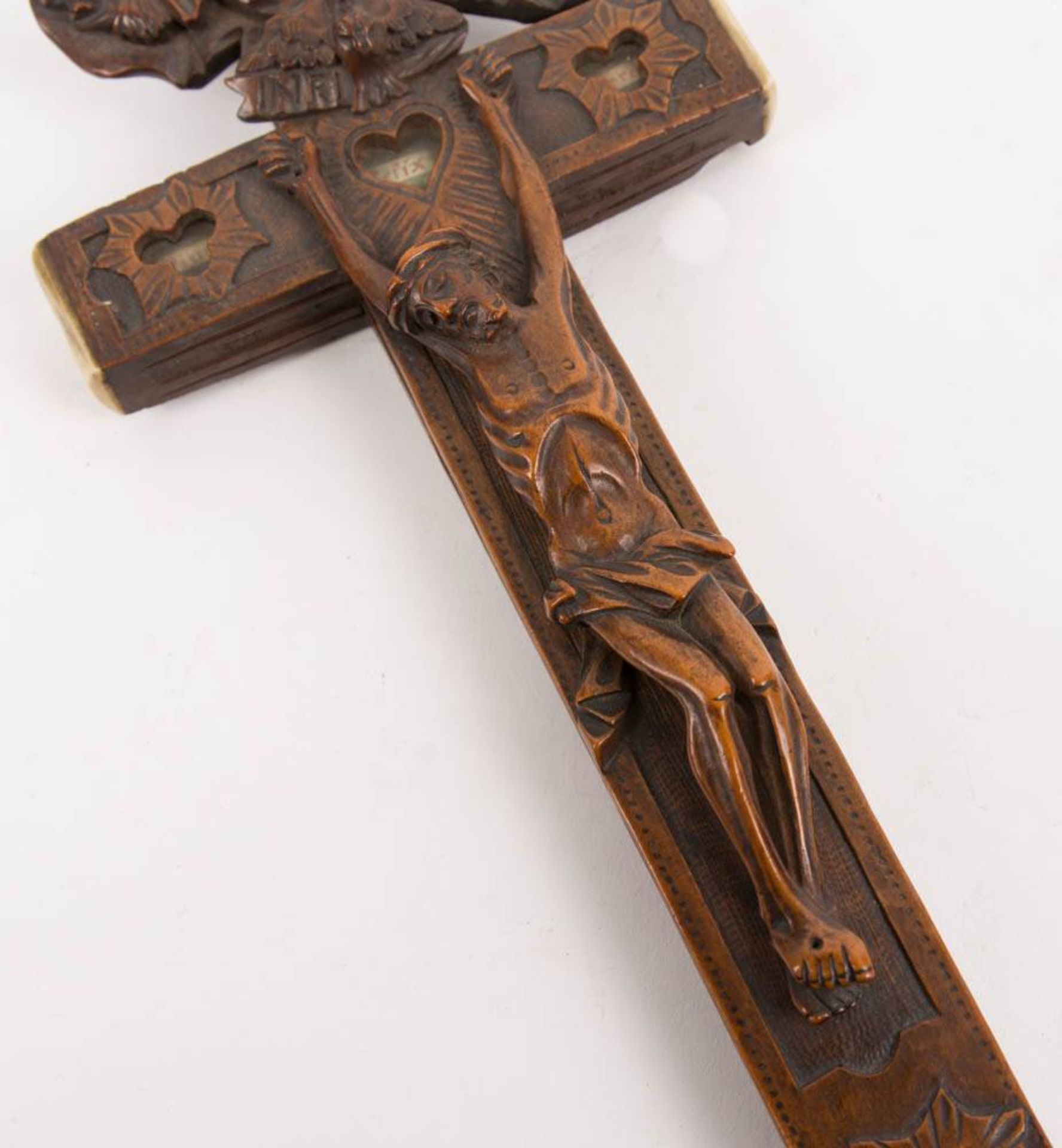 Oberammergauer Kruzifix mit Reliquien, Deutschland, 18. / 19. Jh. - Bild 4 aus 16