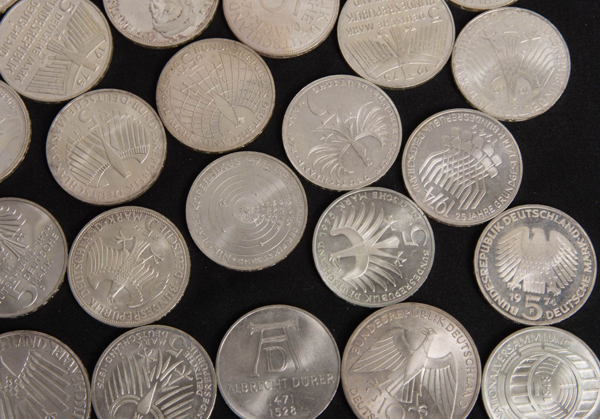 BRD: Silbergedenkmünzen 336,52g Feinsilber. - Bild 10 aus 21