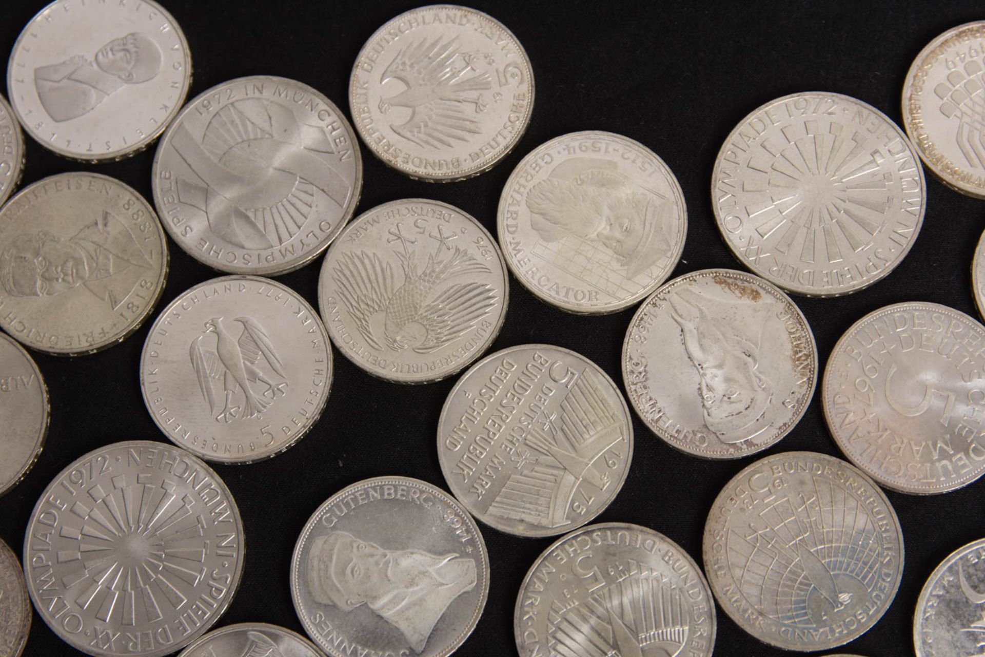 BRD: Silbergedenkmünzen 336,52g Feinsilber. - Bild 4 aus 21