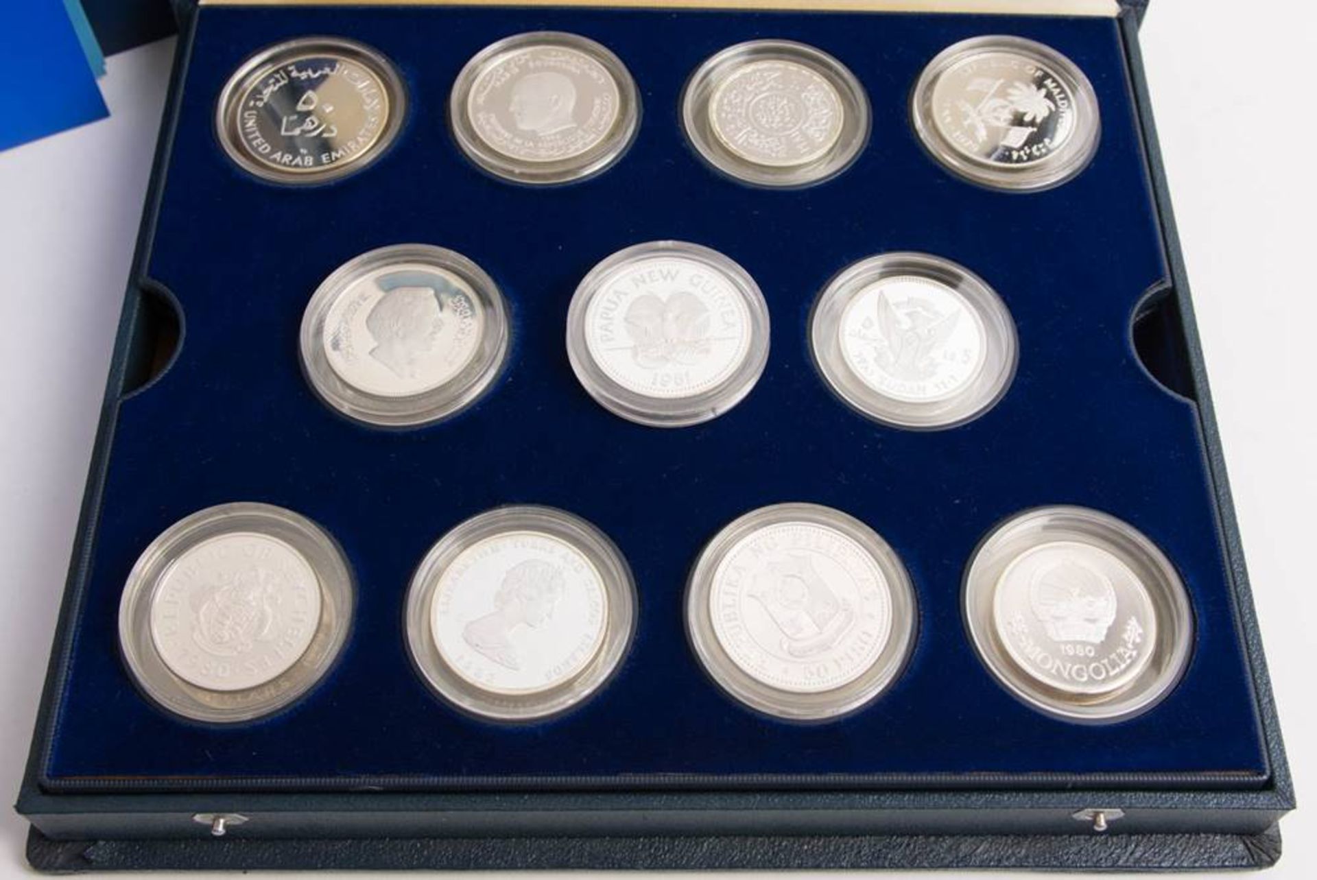 Sammlung Silbermünzen "Jahr des Kindes" über 400g Feinsilber. - Bild 2 aus 3