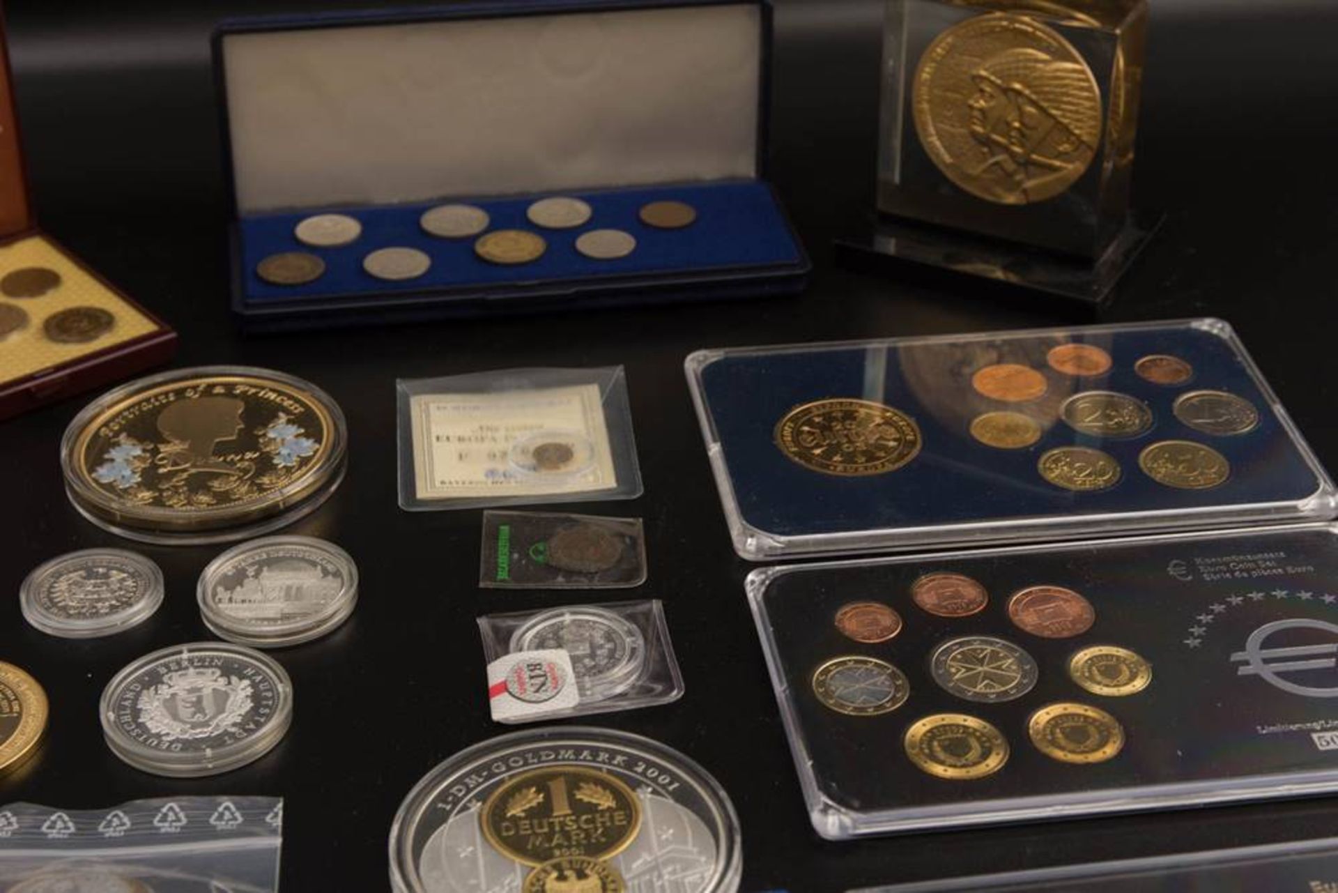 Großkonvolut Münzen u. Medaillen mit Gold & Silber. - Bild 18 aus 18