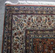 Indischer Farsipur Teppich aus Schurwolle.