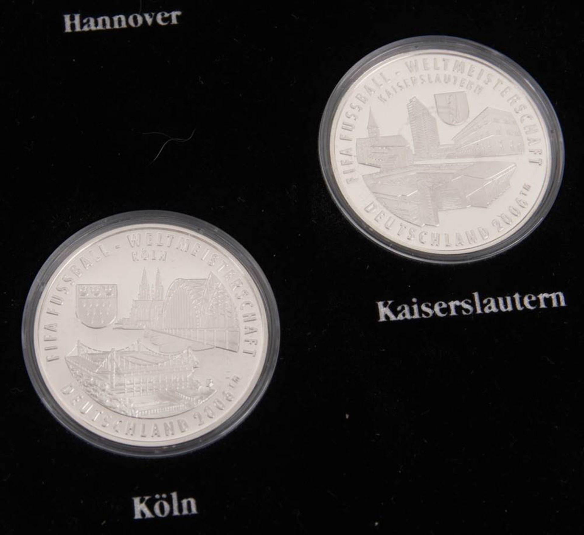 WM 2006: Silbermedaillen-Set, knapp 350g Feinsilber. - Bild 6 aus 8