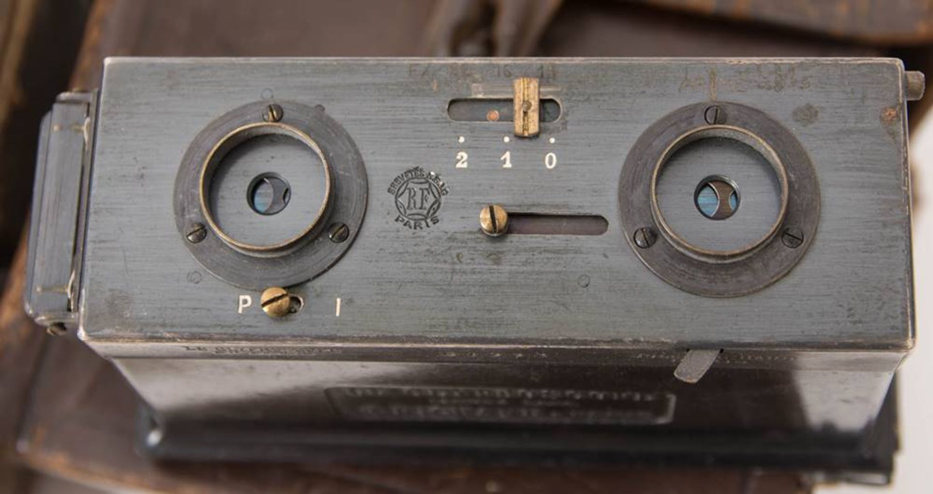 Konvolut von drei historischen Stereo-Plattenkameras, Frankreich, frühes 20. Jh. - Bild 4 aus 6