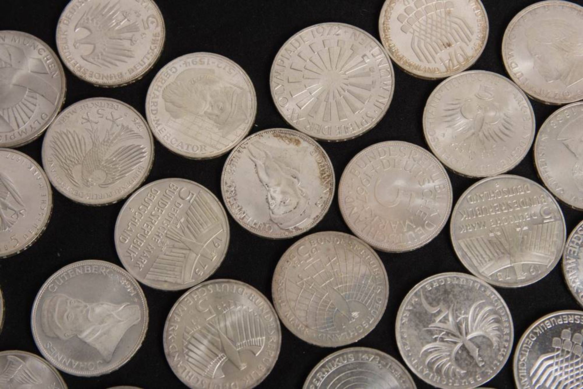 BRD: Silbergedenkmünzen 336,52g Feinsilber. - Bild 7 aus 21