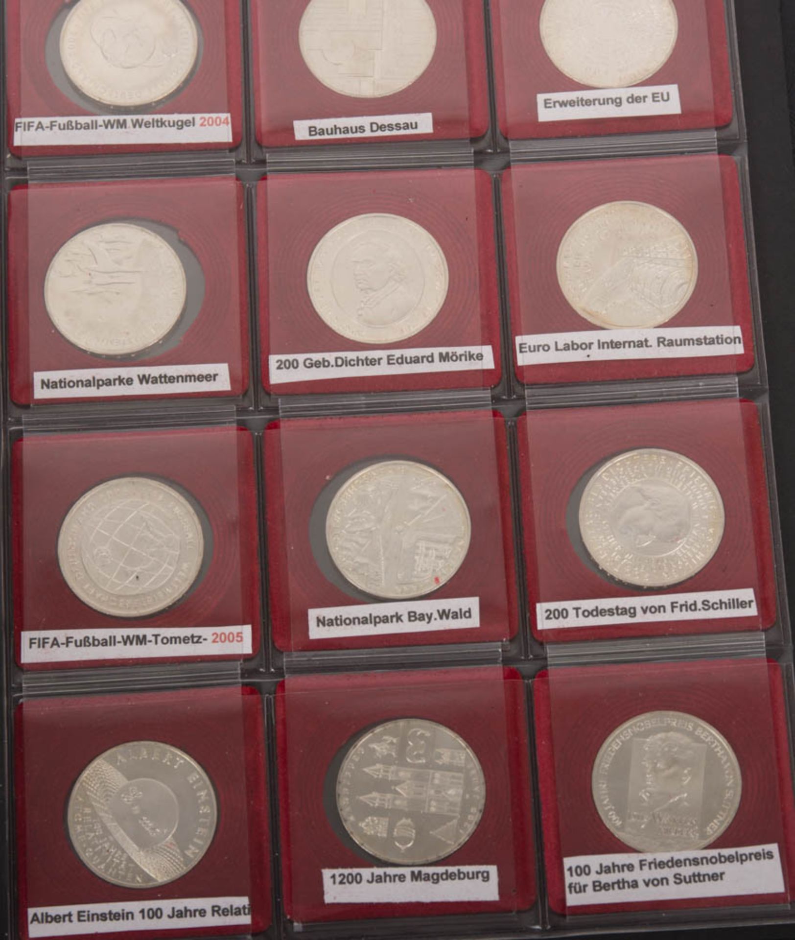 BRD: reichhaltiges Münzalbum 10€ Gedenkmünzen, 842,5 g Feinsilber. - Bild 8 aus 11