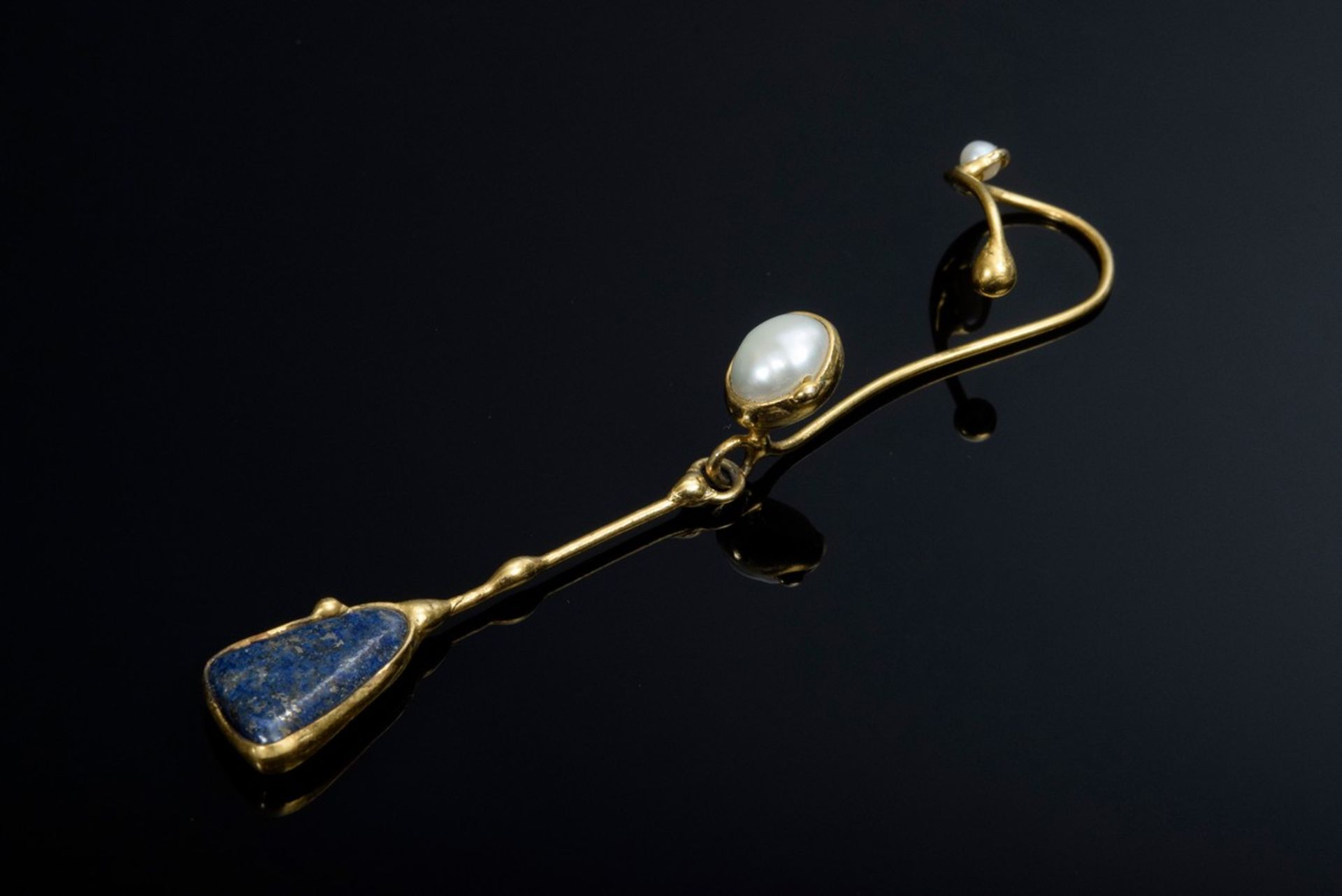 Avantgardistischer Silber vergoldeter Ohrhänger mit Zuchtperlen und Lapislazuli - Bild 2 aus 2