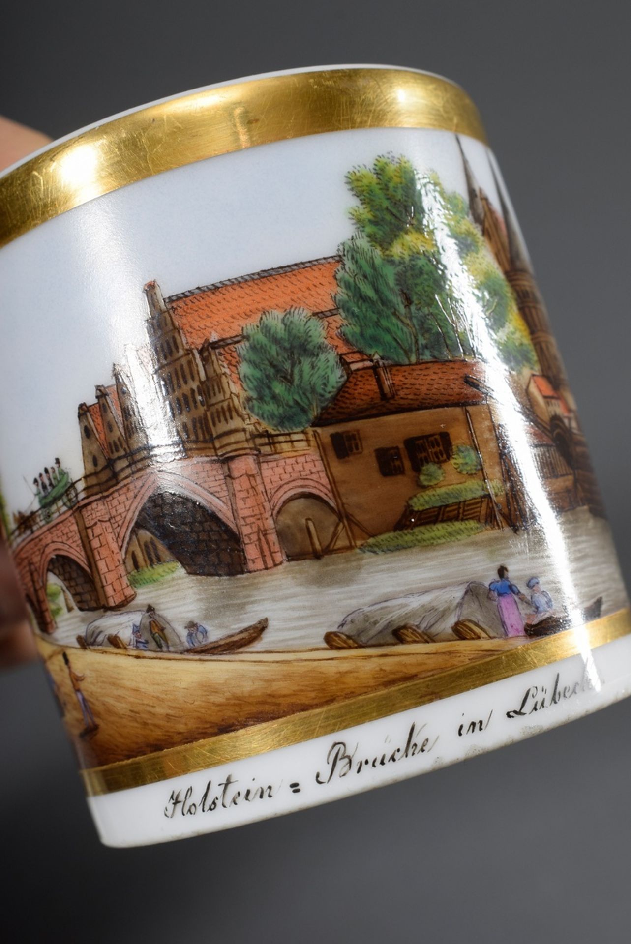 Empire Ansichtstasse mit feiner Bemalung "Holstein=Brücke in Lübeck", Anfang 19 - Bild 5 aus 5