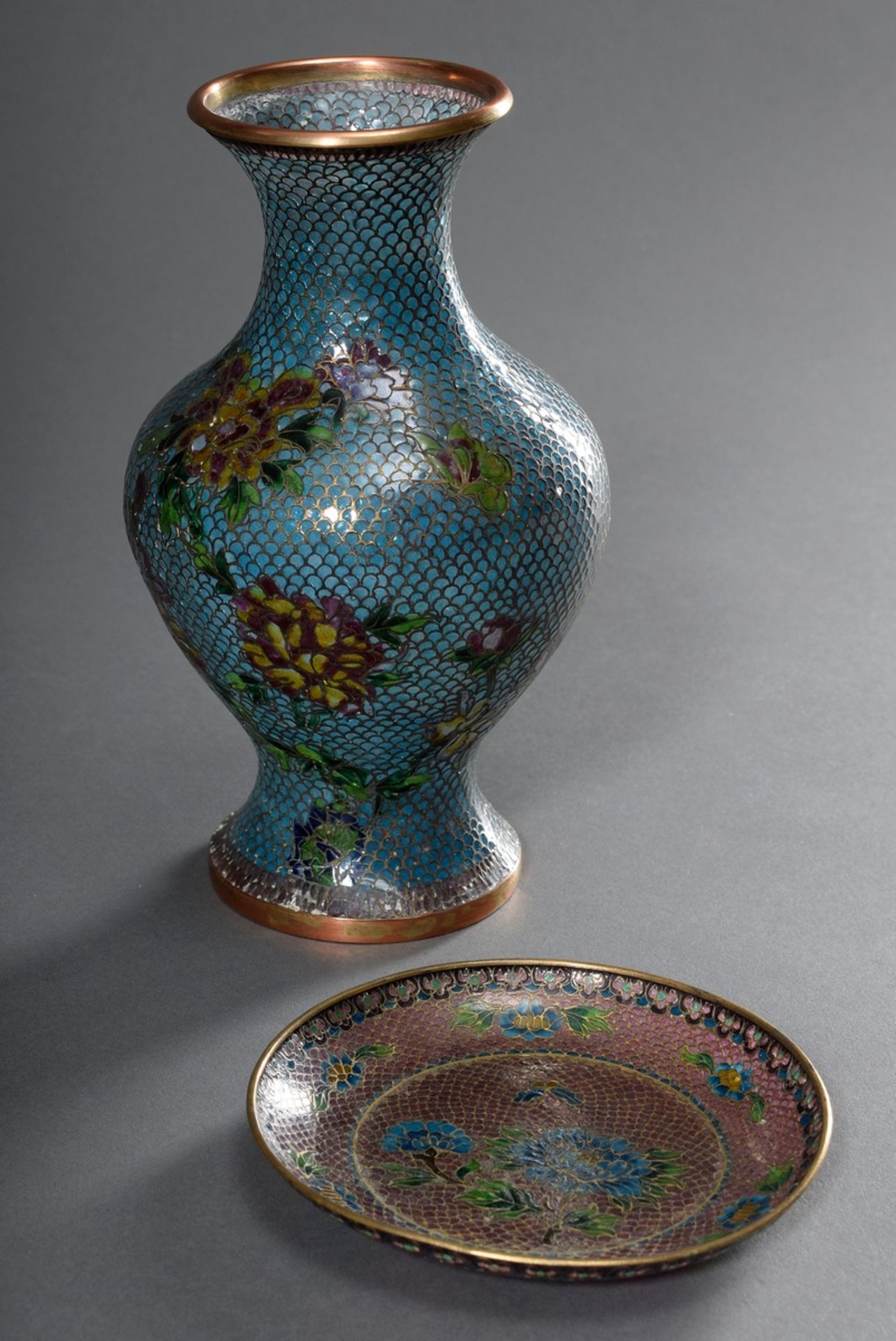 2 Diverse Teile Plique à jour Cloisonné: Vase (H. 20,5cm) und Tellerchen (Ø 12, - Bild 2 aus 8