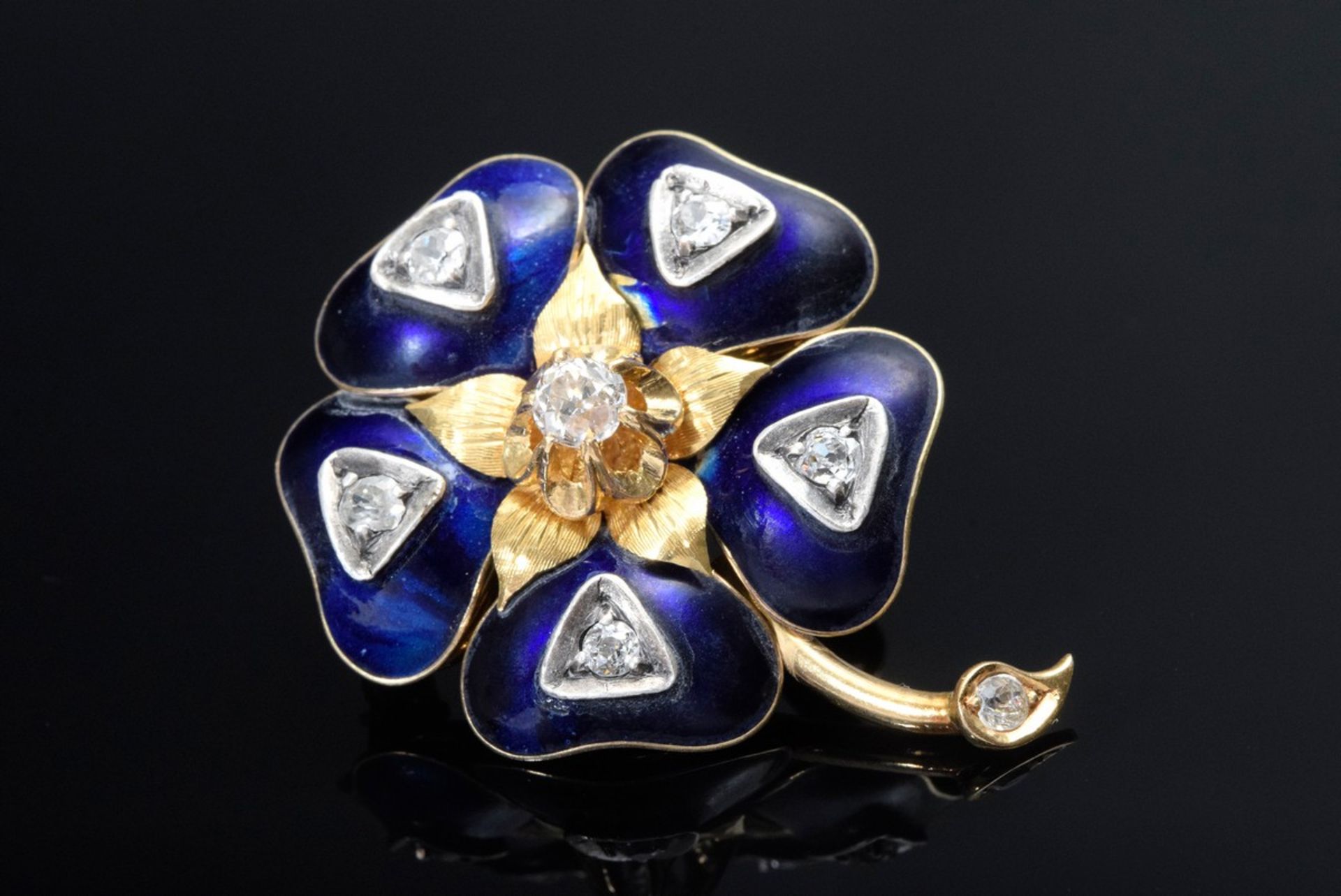 Feine GG 750/Silber "Blüten" Nadel mit blauem Emaille sowie Altschliffdiamanten