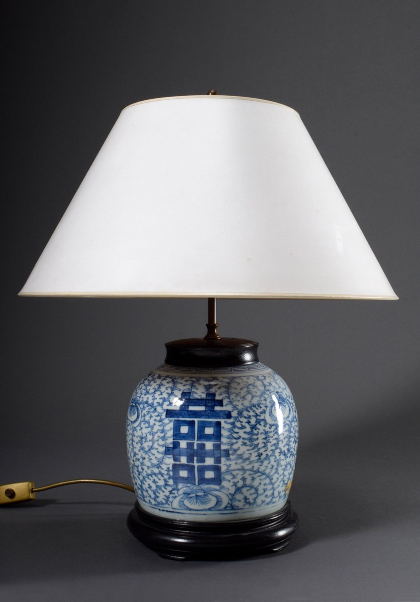 Chinesischer Porzellan Ingwertopf mit Blaumalerei „Schriftzeichen" und "Blütenr