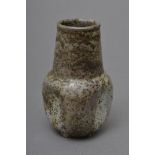 Jugendstil Keramik Vase mit Lüsterdekor auf dreifach eingedrücktem Korpus mit k