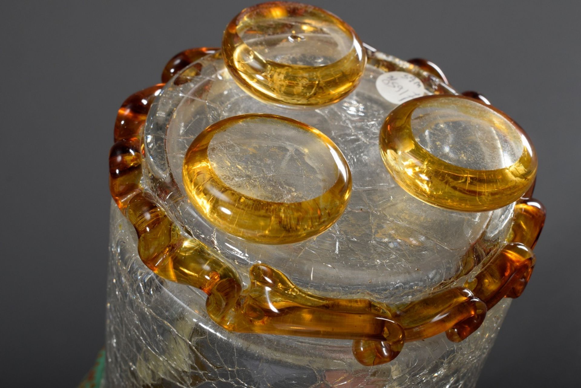 Paar Eisglas Stangenvasen mit bernsteinfarbenen Rändern und plastischen Echsen, - Bild 5 aus 5