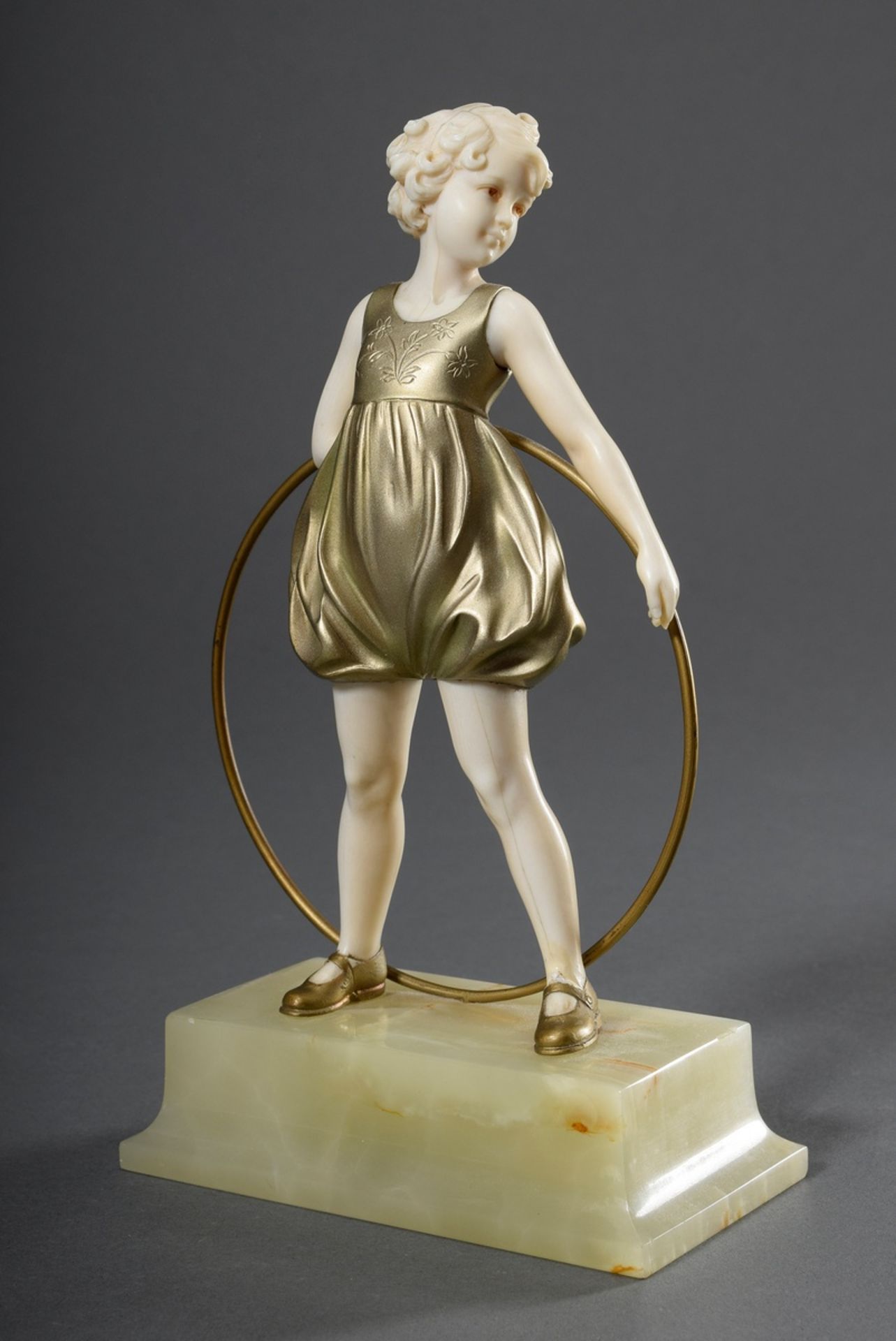 Preiss, Ferdinand (1882-1943) "Hoop Girl", Chryselephantin Figur aus Bronze mit