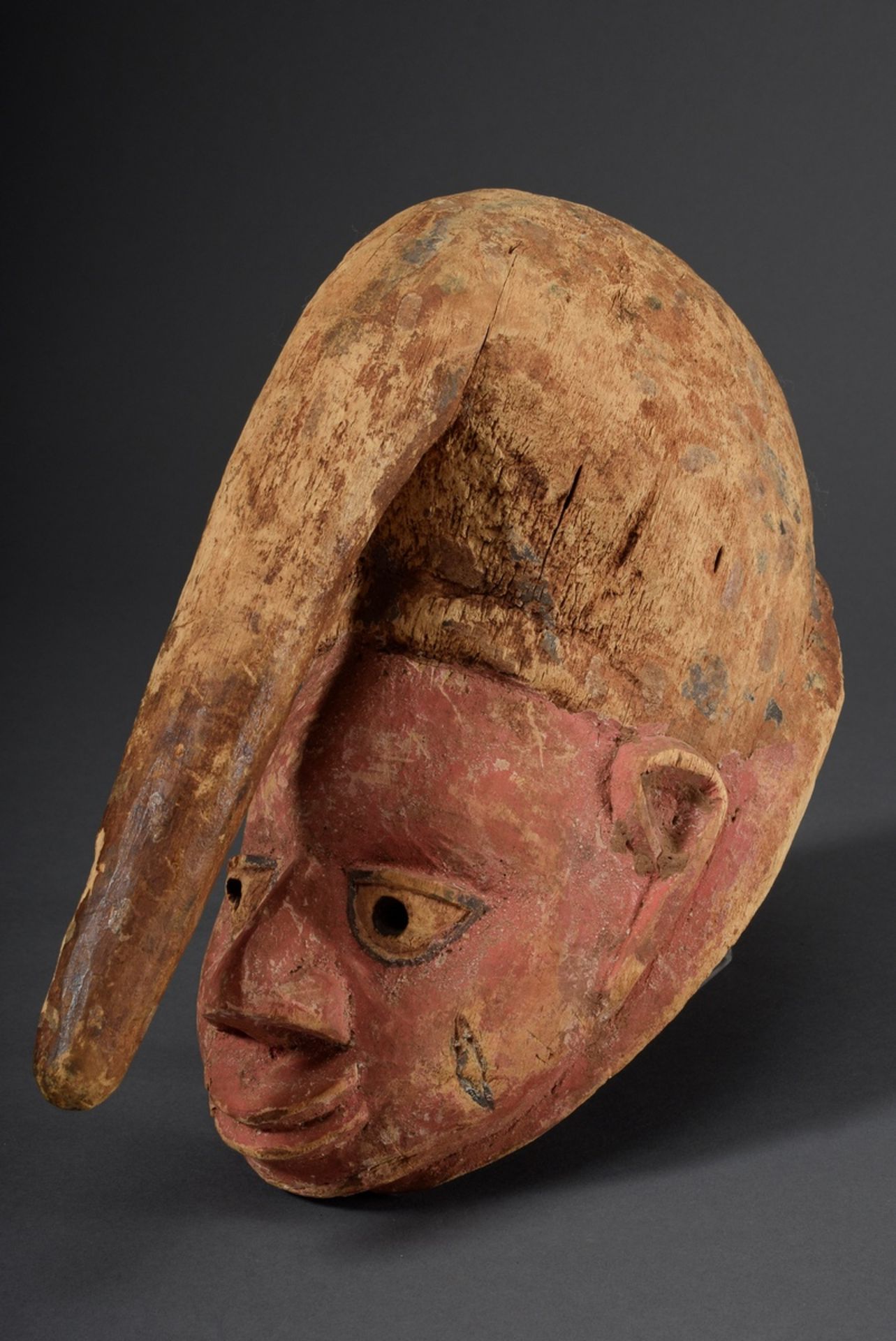 Gelede Maske, Yoruba, Nigeria Mitte 20.Jh., Holz mit Resten von Bemalung, H. 32 - Bild 2 aus 6