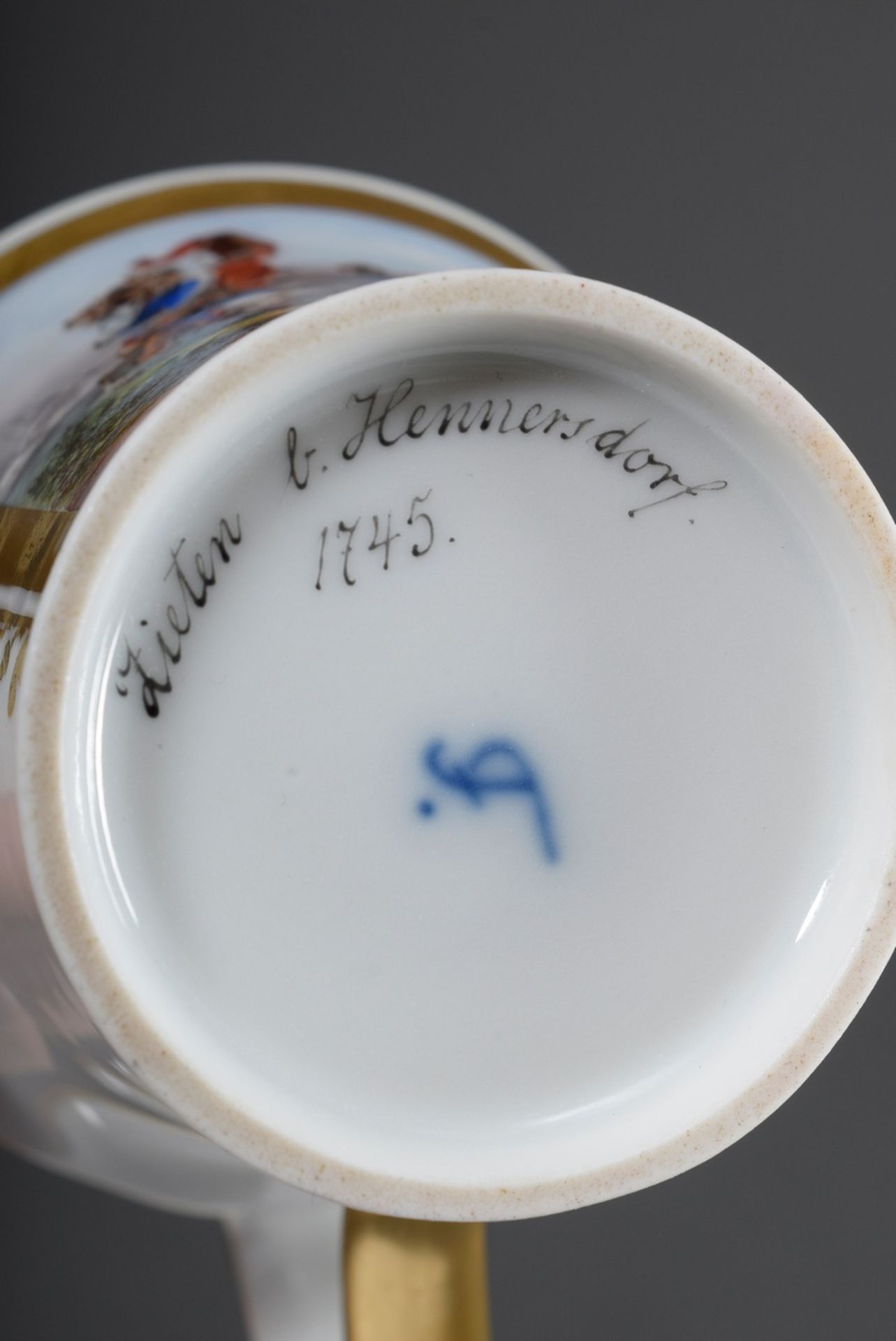 Patriotische Fürstenberg Tasse mit polychromer Bemalung "General Hans Joachim v - Image 6 of 7